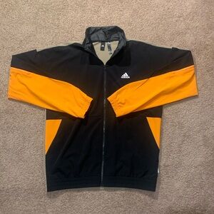Adidas lightweight medium sport jacke